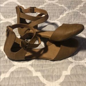 Zip up Sandal